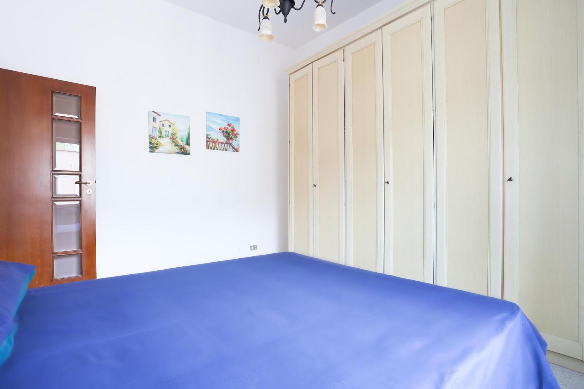 Bright Apartment Near The Sea With Parking Salerno Bagian luar foto