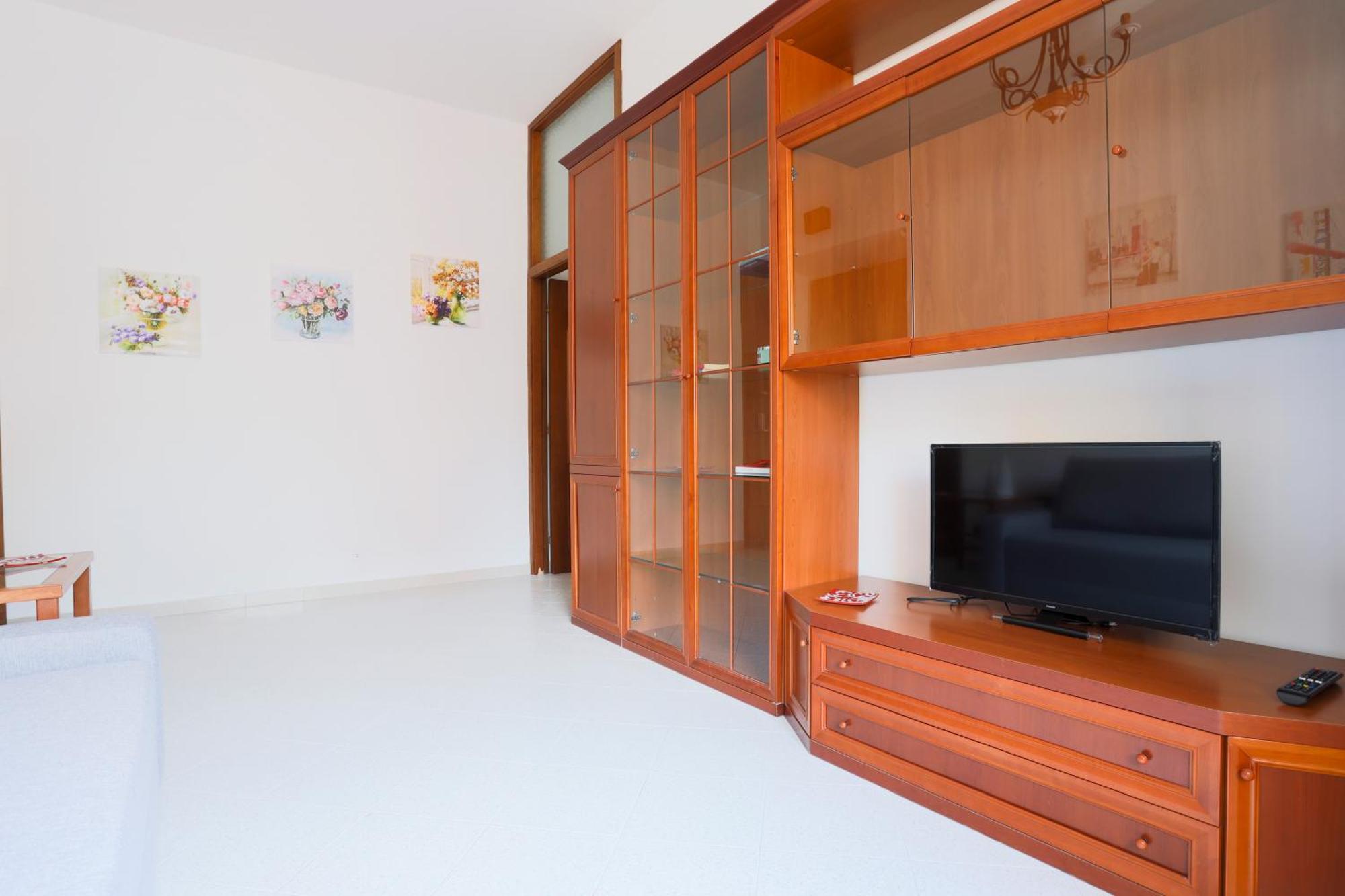 Bright Apartment Near The Sea With Parking Salerno Bagian luar foto